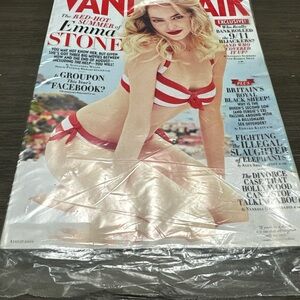 Sealed vintage 2011 Vanity Fair Magazine Emma Stone Swimsuit Cover Fashion